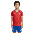 Chile Kinder-Set 2026 2027 rot Trikot und Shorts 1.1 Premium Qualität Shop des Spielers Chile Nationalmannschaft Kids Kit Heimtrikot La Roja FFCh, Chile Kinder-Set, Chile Trikot Kinder 2026, Kids Kit Chile, Chile Fußballset, Chile Shorts blau, Kinder Trikot rot, 1.1 Qualität Fußballtrikot, La Roja Kids Wear, Chile Junior Trikot.