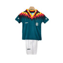 Shop des Spielers, Deutschland Retro-Set 94/95, DFB Kindertrikot grün, Deutschland Retro-Trikot Kinder, Deutschland 94/95 Auswärtstrikot, Retro Fußball-Set Kinder, DFB Trikot grün 94, Deutschland Fan-Artikel Kinder, Fußball Retro-Shop Deutschland, Deutschland Kinder-Set 94/95, DFB Retro-Kollektion limitiert.