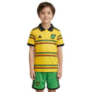 Jamaika Kinder-Set 2026 2027 gelb Trikot und Shorts 1.1 Premium Qualität Shop des Spielers Jamaika Nationalmannschaft Kids Kit Heimtrikot Reggae Boyz JFF, Jamaika Kinder-Set, Jamaika Trikot Kinder 2026, Kids Kit Jamaica, Jamaika Fußballset, Jamaika Shorts schwarz, Kinder Trikot gelb, 1.1 Qualität Fußballtrikot, Reggae Boyz Kids Wear, Jamaika Junior Trikot.
