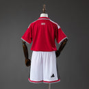 Manchester United Kinder-Set Heimtrikot 26/27 Trikot und Shorts – Manchester United, ManU, Kinder-Set, Heimtrikot, 26/27, ManU Trikot Kinder, Kinder-Fußballset, Old Trafford, Shop des Spielers, Fan-Version, Premier League, Red Devils
