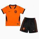 Niederlande Heimtrikot Kinder-Set 2026 2027 Trikot und Shorts 1.1 Premium Qualität Shop des Spielers Holland Kids Kit Oranje Junior Jersey KNVB orange, Niederlande Kinder-Set, Niederlande Trikot Kinder, Holland Kids Kit, Oranje Trikot 2026, Niederlande Fußballset Junior, Kinder Trikot 26/27, 1.1 Qualität Niederlande, KNVB Fanartikel, Fußballtrikot Kinder orange.