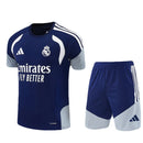 Real Madrid Trainingsset für Kinder 2026 2027 marineblau navy Trikot und Shorts 1.1 Premium Qualität Shop des Spielers Madridista Kids Kit Junior, Real Madrid Kinderset, Real Madrid Trikot Kinder, Madrid Shorts Junior, Fußballset Kinder 2026, Real Madrid Training Kit Kids, Junior Trikot blau 26/27, 1.1 Qualität Kinderfußball, Real Madrid Fanartikel Kinder, Madrid Navy Set