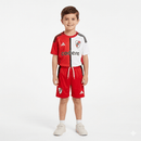 River Plate Kinder Drittetrikot-Set 2025 2026 Trikot und Shorts 1.1 Premium Qualität Shop des Spielers Millonarios Kids Third Kit, River Plate Drittetrikot Kinder, River Plate Ausweichtrikot Kids, River Plate Trikot 25/26, argentinisches Trikot Kinder, River Plate Shorts, Fußballset Junioren 2025, 1.1 Qualität River Plate, Millonarios Third Kit, River Plate Fanshop Deutschland.