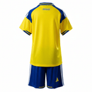 Schweden Kinder-Set 2026 2027 gelb blau Trikot und Shorts 1.1 Premium Qualität Shop des Spielers Schweden Nationalmannschaft Kids Kit Heimtrikot Blågult, Schweden Kinder-Set, Schweden Trikot Kinder 2026, Kids Kit Schweden, Isak Trikot Kinder, Schweden Shorts blau, Kinder Fußballset gelb, 1.1 Qualität Fußballtrikot, Schweden Nationalteam Nachwuchs, SvFF Kids Wear.