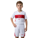 Türkei Heimtrikot Kinder-Set 2026 2027 Trikot und Shorts 1.1 Premium Qualität Shop des Spielers Turkey Kids Kit Milli Takımlar Junior weiß rot TFF, Türkei Kinder-Set, Türkei Trikot Kinder, Turkey Kids Kit, Milli Takımlar Trikot 2026, Türkei Fußballset Junior, Kinder Trikot 26/27, 1.1 Qualität Türkei, TFF Fanartikel, Fußballtrikot Kinder weiß rot.
