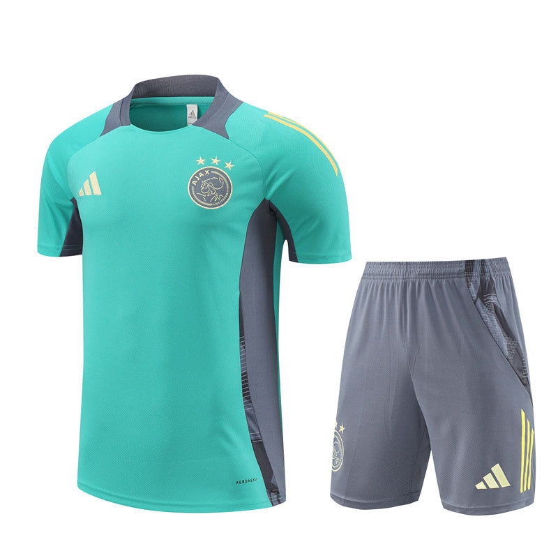 Ajax Trainingsset 24/25 Trikot und Shorts