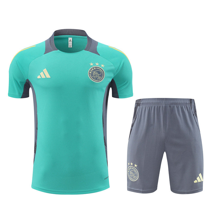 Ajax Trainingsset 24/25 Trikot und Shorts