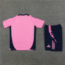 Arsenal Trainingsset 24/25 Trikot und Shorts