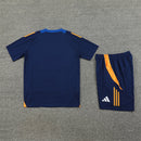 Juventus Trainingsset 24/25 Trikot und Short