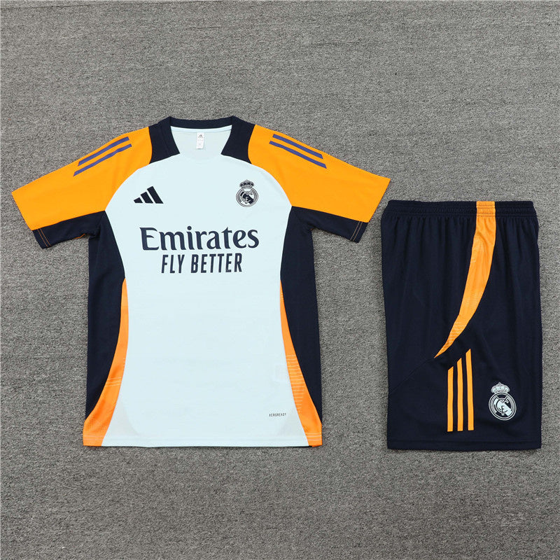 Real Madrid Trainingsset 24/25 Trikot und Shorts
