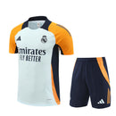 Real Madrid Trainingsset 24/25 Trikot und Shorts