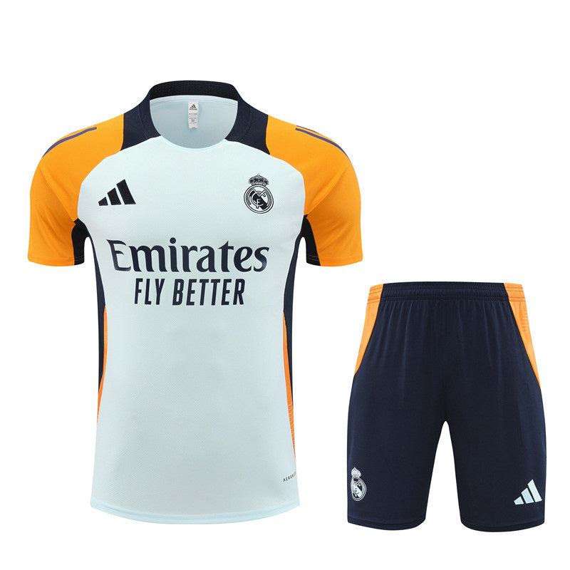 Real Madrid Trainingsset 24/25 Trikot und Shorts