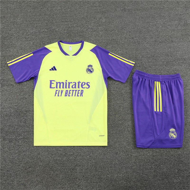Real Madrid Trainingsset 24/25 Trikot und Shorts