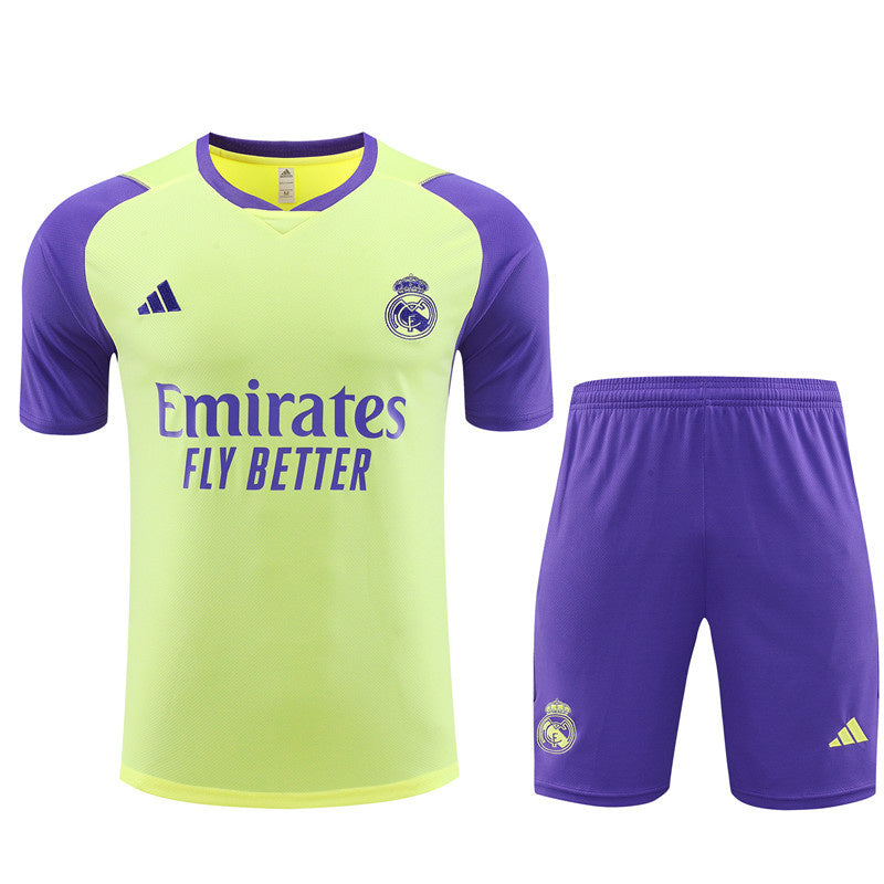 Real Madrid Trainingsset 24/25 Trikot und Shorts