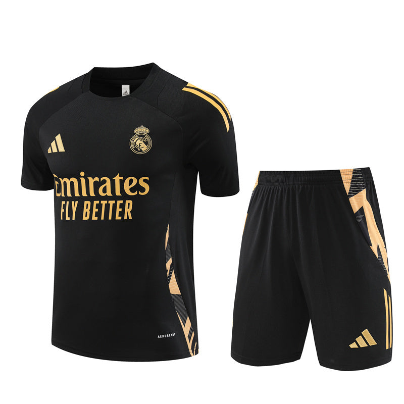 Real Madrid Trainingsset 24/25 Trikot und Shorts
