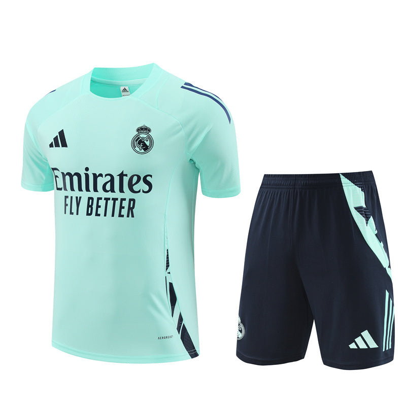 Real Madrid Trainingsset 24/25 Trikot und Shorts