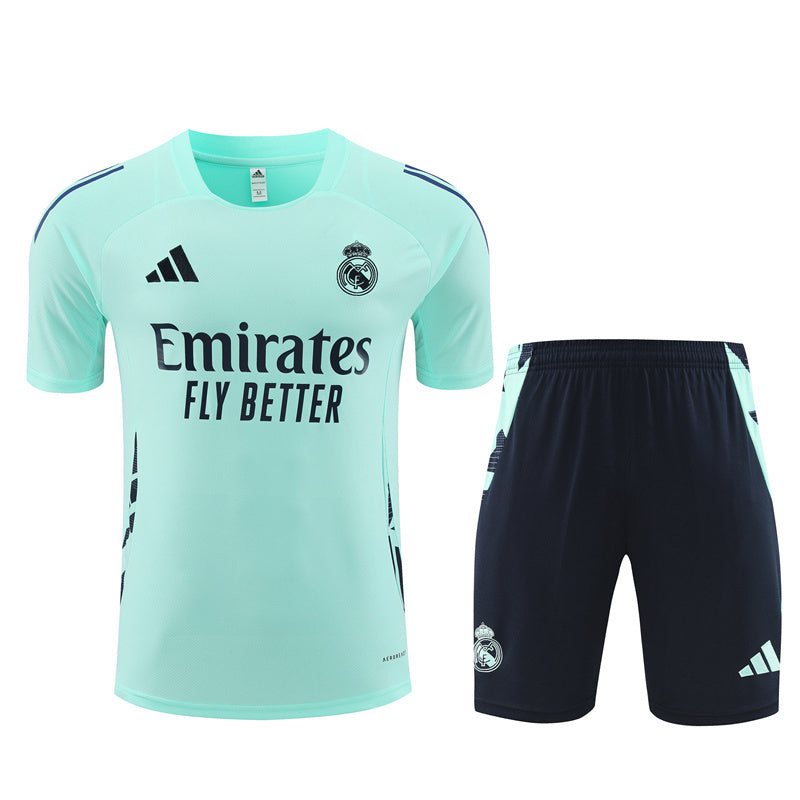 Real Madrid Trainingsset 24/25 Trikot und Shorts