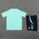 Real Madrid Trainingsset 24/25 Trikot und Shorts