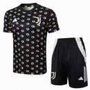 Juventus Trainingsset 24/25 Trikot und Shorts