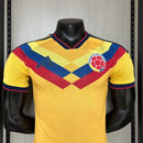 Kolumbien Trainingstrikot 2026 2027 Herren Spieler-Version Authentic 1.1 Premium Qualität Shop des Spielers Kolumbien Nationalmannschaft Trainingsshirt FCF Cafeteros, Kolumbien Training 2026, Kolumbien Spieler-Version, Authentic Colombia Training, Kolumbien Fußballtrikot kaufen, 1.1 Qualität Kolumbien, FCF Trainingsshirt, James Rodríguez Training, WM 2026 Training, Profi Trainingsausrüstung Fußball.