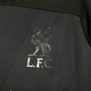 Shop des Spielers, Liverpool FC Trikot, Liverpool Retro 2019/20, Liverpool schwarz Trikot, Liverpool Limited Edition, Liverpool Fan-Version, Retro Trikot Herren, Liverpool FC 19/20, Fußball Retro Trikot, Liverpool Fanshop, Sammler Trikot, Liverpool Retro Schwarz, Fußball Trikot Liverpool, limitierte Auflage LFC.