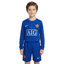 Shop des Spielers, Manchester United Kinder-Set 2008/09, ManU Trikot Kinder Blau Langarm, Manchester United Auswärtstrikot Retro, Manchester United Shorts Blau, Fußball Trikot Manchester United blau, Manchester United 08/09 Trikot Kinder, Red Devils Kinder-Set Retro, Fußball-Shop Manchester United, Manchester United Retro-Kollektion Kinder, Manchester United Set Langarm Blau, ManU Kindertrikot 2009.