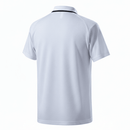 Offizielles Manchester United Polohemd 25/26 in Weiß, Ansicht von vorne. Manchester United, Polohemd, 25/26, Fan-Version, Herren, Weiß, ManU Trikot, Fußball Fanwear, Manchester United Polo, Red Devils Style, Shop des Spielers, Casual Sportswear, Manchester United Fanartikel