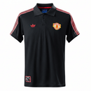 Manchester United, ManU, Polohemd, 25/26, Herren, Schwarz, ManU Fanwear, Manchester United Lifestyle, Manchester United Fanartikel, Red Devils Style, Shop des Spielers, Casual Sportswear