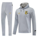 Shop des Spielers, Manchester United Trainingsanzug 25/26, Manchester United Grau Trainingsanzug, Manchester United Sportanzug Herren, Manchester United Jacke Hose, Fußball Trainingsanzug, Manchester United Trainingsset, Performance Sportbekleidung, Manchester United 2026, Trainingsanzug Herren Grau, ManU Trainingskleidung, Manchester United Fanshop, Sportanzug Manchester United.
