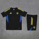 Manchester United Trainingsset 2025 2026 schwarzes Trikot schwarze Shorts 1.1 Premium Qualität Shop des Spielers Man Utd Training Kit Black, Manchester United Trainingsset 2025, Man Utd Trikot schwarz, Manchester United Shorts schwarz, United Trikot 25/26, Fußball Trainingsset Herren schwarz, 1.1 Qualität Manchester United, Bruno Fernandes Training, Manchester United Fanshop Deutschland, Fußball Set schwarz Man Utd.