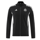 Shop des Spielers, Newcastle United Trainingsjacke, Newcastle 25/26, Newcastle United Schwarz, NUFC Jacke, Newcastle Training, Newcastle Sport-Set, Trainingsjacke Herren Schwarz, Newcastle 2026, Fußball Trainingsjacke, Newcastle Fan-Version, Trainingskleidung Newcastle United, Magpies, Newcastle Shop.