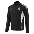 Shop des Spielers, Newcastle United Trainingsjacke, Newcastle 25/26, Newcastle United Schwarz, NUFC Jacke, Newcastle Training, Newcastle Sport-Set, Trainingsjacke Herren Schwarz, Newcastle 2026, Fußball Trainingsjacke, Newcastle Fan-Version, Trainingskleidung Newcastle United, Magpies, Newcastle Shop.
