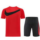 Shop des Spielers, Nike Trainings-Set Herren, Nike Trikot Rot, Nike Shorts Schwarz, Nike Sportset Herren, Fußball Trainingsset, Nike Fitness Kit, Trainingskleidung Nike Herren, Sportbekleidung Rot Schwarz, Nike Performance Set, Herren Sport-Kombi, Trainingsausrüstung Nike.