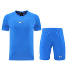 Shop des Spielers, Nike Trainings-Set Herren, Nike Trikot Hellblau, Nike Shorts Blau, Nike Sportset Herren, Fußball Trainingsset, Nike Fitness Kit, Trainingskleidung Nike Herren, Sportbekleidung Hellblau, Nike Performance Set, Herren Sport-Kombi, Trainingsausrüstung Nike.