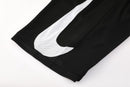 Shop des Spielers, Nike Trainings-Set Herren, Nike Trikot Schwarz, Nike Shorts Schwarz, Nike Sportset Herren, Fußball Trainingsset, Nike Fitness Kit, Trainingskleidung Nike Herren, Sportbekleidung Schwarz, Nike Performance Set, Herren Sport-Kombi, Trainingsausrüstung Nike.