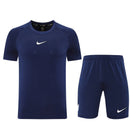 Shop des Spielers, Nike Trainings-Set Herren, Nike Trikot Dunkelblau, Nike Shorts Marine, Nike Sportset Herren, Fußball Trainingsset, Nike Fitness Kit, Trainingskleidung Nike Herren, Sportbekleidung Dunkelblau, Nike Performance Set, Herren Sport-Kombi, Trainingsausrüstung Nike.