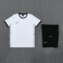 Nike Set Herren Trikot weiß und Shorts schwarz 1.1 Premium Qualität Shop des Spielers Nike Trainingsset weiß schwarz Performance Fußball, Nike Set Herren weiß schwarz, Nike Trikot weiß, Nike Shorts schwarz, Nike Trainingsanzug kurz, Fußballset weiß schwarz, Nike Sportbekleidung 2026, 1.1 Qualität Nike, Nike Gym Set weiß, Nike Sommer Sportoutfit.