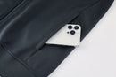 Shop des Spielers, Nike Trainingsanzug, Nike Jacke Schwarz, Nike Hose Grau, Nike Sportanzug Herren, Fußball Trainingsanzug, Nike Funktionskleidung, Trainingsset Herren Schwarz Grau, Nike Training, Sportbekleidung, Nike Dri-FIT Anzug, Trainingsanzug Herren Grau, Nike Lifestyle, Sport-Set Nike.