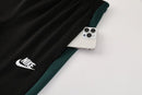 Shop des Spielers, Nike Trainingsanzug, Nike Jacke Grün, Nike Hose Schwarz, Nike Sportanzug Herren, Fußball Trainingsanzug, Nike Funktionskleidung, Trainingsset Herren Grün Schwarz, Nike Training, Sportbekleidung, Nike Anzug, Trainingsanzug Herren Grün, Nike Lifestyle, Sport-Set Nike.