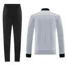 Shop des Spielers, Nike Trainingsanzug, Nike Grau Schwarz, Nike Herren Sportanzug, Nike Trainingsset, Nike Jacke Grau, Fußball Trainingsanzug, Nike Funktionskleidung, Trainingsanzug Herren Grau Schwarz, Nike Training, Sportbekleidung, Nike Anzug, Nike Performance Set, Sport-Set Nike, Trainingsanzug Grau.