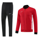 Shop des Spielers, Nike Trainingsanzug, Nike Rot Schwarz, Nike Herren Sportanzug, Nike Trainingsset, Nike Jacke Rot, Fußball Trainingsanzug, Nike Funktionskleidung, Trainingsanzug Herren Rot Schwarz, Nike Training, Sportbekleidung, Nike Anzug, Nike Performance Set, Sport-Set Nike.