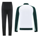 Shop des Spielers, Nike Trainingsanzug, Nike Jacke Grün, Nike Hose Schwarz, Nike Sportanzug Herren, Fußball Trainingsanzug, Nike Funktionskleidung, Trainingsset Herren Grün Schwarz, Nike Training, Sportbekleidung, Nike Anzug, Trainingsanzug Herren Grün, Nike Lifestyle, Sport-Set Nike.