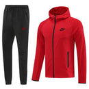 Nike, Trainingsanzug, Herren, Rot, Schwarz, Set, Jacke und Hose, Nike Sportswear, Herrenmode, Sportbekleidung, Fitness, Streetwear, Shop des Spielers, Casual Sport
