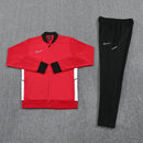 Shop des Spielers, Nike Trainingsanzug, Nike Rot Schwarz, Nike Herren Sportanzug, Nike Trainingsset, Nike Jacke Rot, Fußball Trainingsanzug, Nike Funktionskleidung, Trainingsanzug Herren Rot Schwarz, Nike Training, Sportbekleidung, Nike Anzug, Nike Performance Set, Sport-Set Nike.