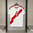 Peru Heimtrikot 2026 2027 Herren weiß rot 1.1 Premium Qualität Shop des Spielers Peru Nationalmannschaft Trikot La Blanquirroja, Peru Trikot 2026, Peru Heimtrikot 26/27, Peru Home Jersey, Peru Fußballtrikot kaufen, 1.1 Qualität Peru, FPF Trikot Herren, Peru Fanshop Deutschland, Fußball Geschenk Herren, Südamerika Trikot Peru.