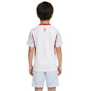 Shop des Spielers, Polen Kinder-Set 26/27, Polen Heimtrikot Kinder, Polen Trikot Weiß, Polen Fußballtrikot 2027, Biało-czerwoni Kinder-Set, Fußball-Shop Polen, Kinder-Trikot Polen, Polen 26/27 Kollektion, Fußball Fan-Set Polen, Sportbekleidung Kinder Polen Weiß.