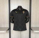 Portugal Sonderedition Pantera Negra 25/26 Herren Spieler-Version schwarz gold 1.1 Premium Qualität Shop des Spielers Eusébio Tribute Trikot Authentic, Portugal Sonderedition 25/26, Pantera Negra Trikot, Portugal Eusébio Trikot, Portugal Spielerversion kaufen, 1.1 Qualität Portugal, Authentic Jersey Portugal, Portugal Black Edition, Fußball Sammlerstück, Portugal Trikot schwarz gold.