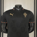 Portugal Sonderedition Pantera Negra 25/26 Herren Spieler-Version schwarz gold 1.1 Premium Qualität Shop des Spielers Eusébio Tribute Trikot Authentic, Portugal Sonderedition 25/26, Pantera Negra Trikot, Portugal Eusébio Trikot, Portugal Spielerversion kaufen, 1.1 Qualität Portugal, Authentic Jersey Portugal, Portugal Black Edition, Fußball Sammlerstück, Portugal Trikot schwarz gold.