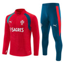 Shop des Spielers, Portugal Trainingsanzug 26/27, Portugal Jacke rot, Portugal Hose grün, Seleção das Quinas Trainingsset, Portugal Fan-Artikel, Portugal Training 2026, Trainingsanzug Herren Portugal, Fußball Trainingsanzug rot grün, Portugal Kleidung Deutschland, Fußball-Shop, Portugal Jersey Set.