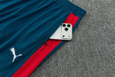 Shop des Spielers, Portugal Trainingsanzug 26/27, Portugal Trainingsset grün, Portugal Jacke und Hose, Seleção das Quinas Trainingsanzug, Portugal Fan-Artikel, Portugal Training 2026, Trainingsanzug Herren Portugal, Fußball Trainingsanzug grün, Portugal Kleidung Deutschland, Fußball-Shop, Portugal Jersey Set.